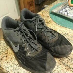 Nike Men's Retaliation Trainer Cross 917707-001 (Size 15 US) Pre-Owned - Great!